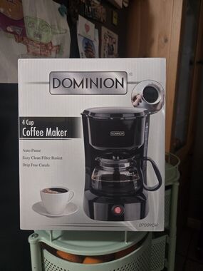 Dominion 4-Cup Coffee Maker in Black